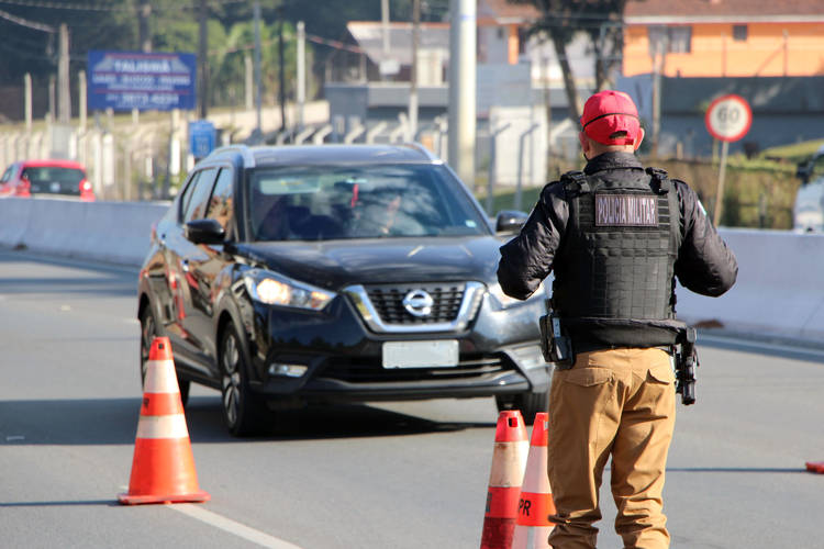 Polícia Rodoviária intensifica policiamento nas rodovias estaduais no feriado